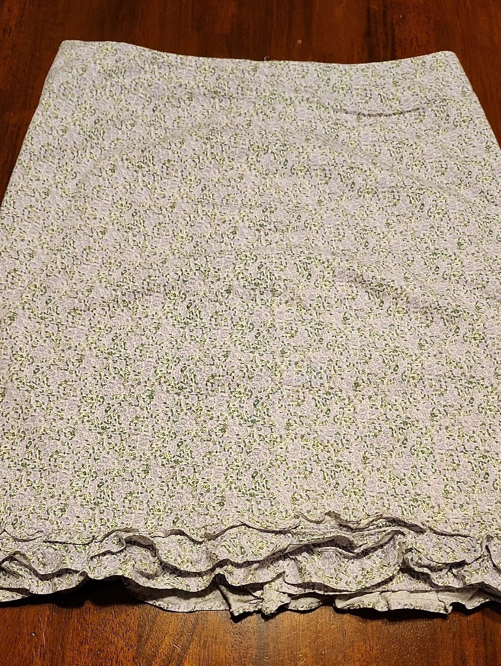 American Eagle Outfitters Floral Skirt Zip Back Ruffle Bottom Size 8